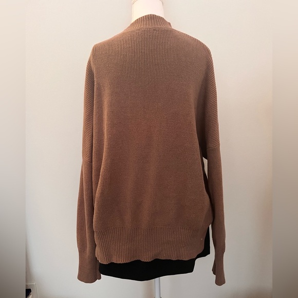 Neuflora Jamestown sweater in a beautiful mocha color, women’s small - Picture 4 of 8